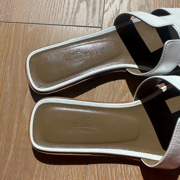 Hermes Oran Sandals White - Picture 5 of 6